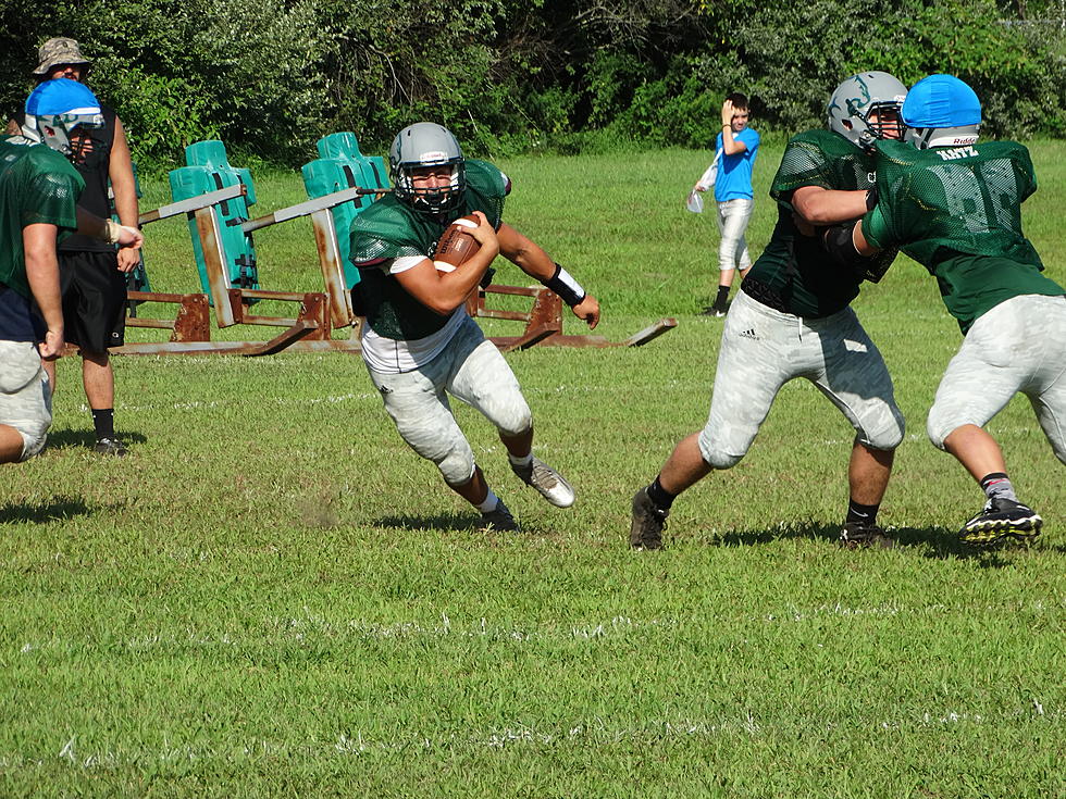 Football &#8211; Defending the Den: 2016 Colts Neck Preview