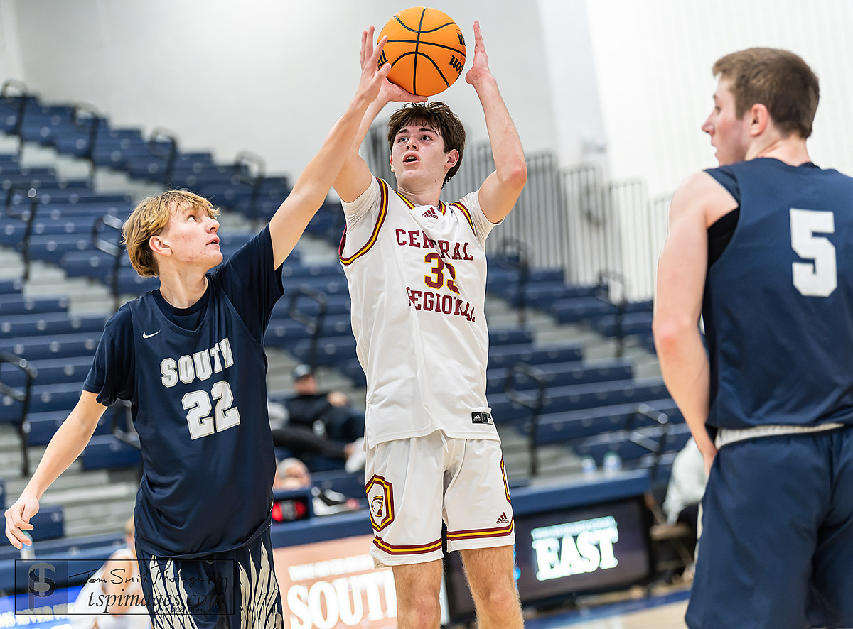 2023-24 Class B South Boys Basketball Season Preview: Central Regional Leads the Way