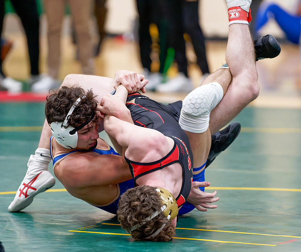 Klinsky wins third title, Wehner wins matchup of state medalists at Mustang Classic