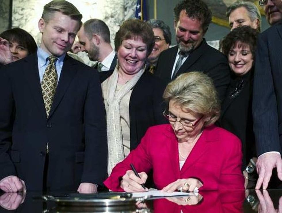 Gay Marriage Bill Signed into Law in Washington State