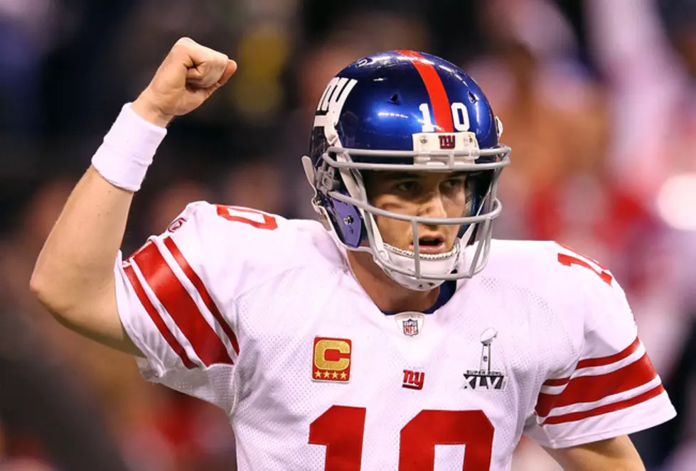 Eli Manning Restructures Contract with Giants