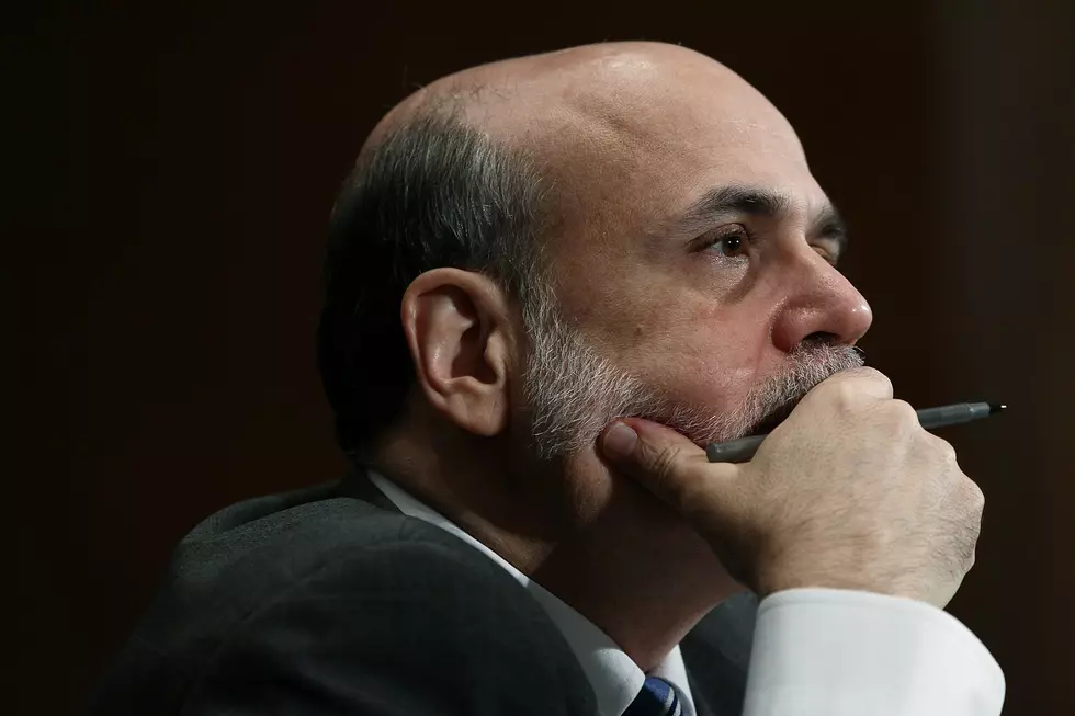 World Looks to Ben Bernanke to Clarify Stimulus Plans