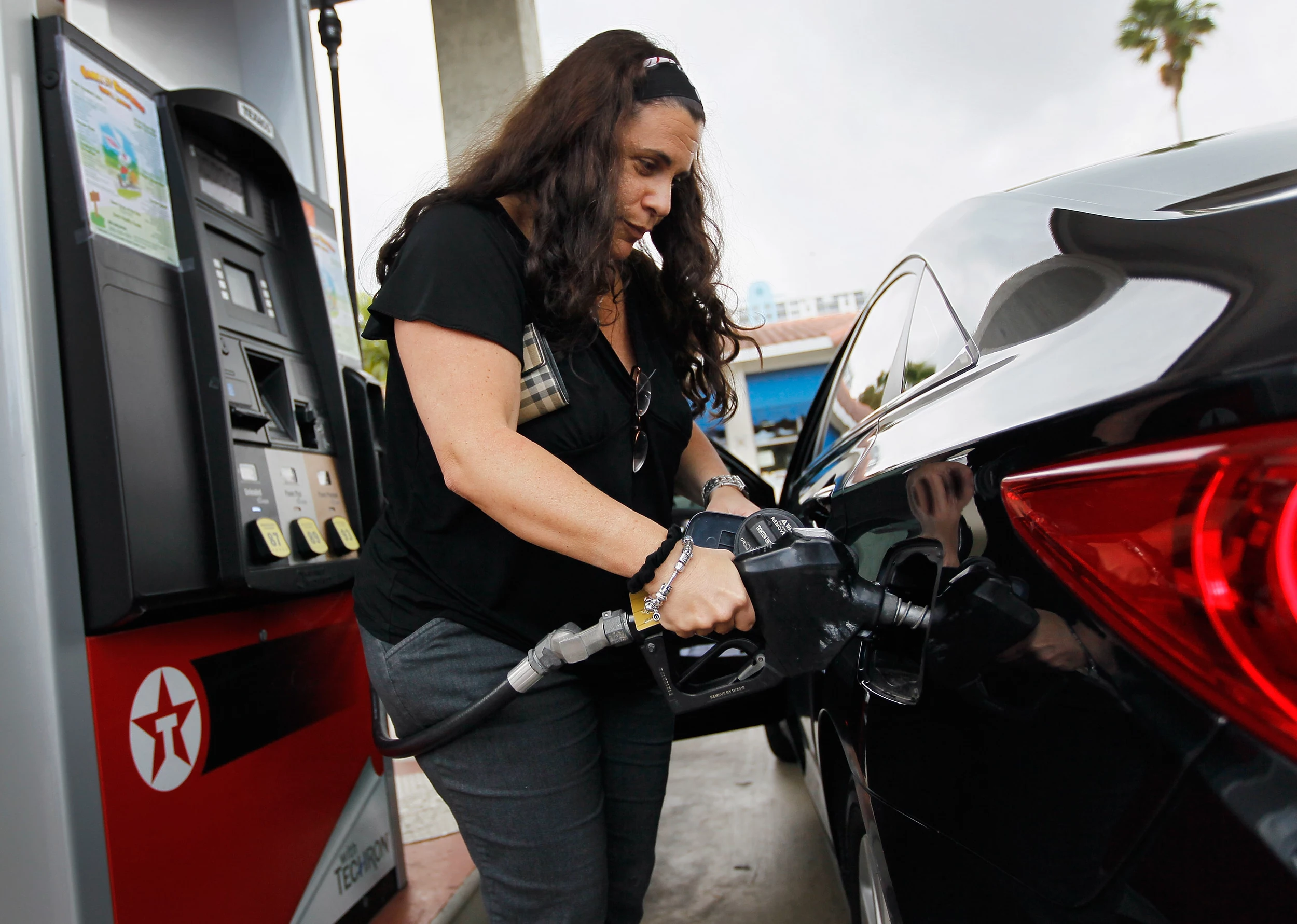 Would You Pump Your Own Gas If It Saved You Some Cash?