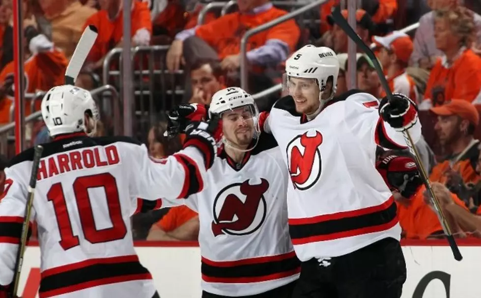 Devils Erupt in 3rd Period to Even Series with Flyers