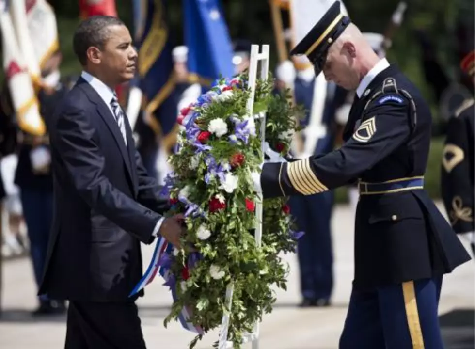 Obama Honors Fallen Troops at Arlington National Cemetery