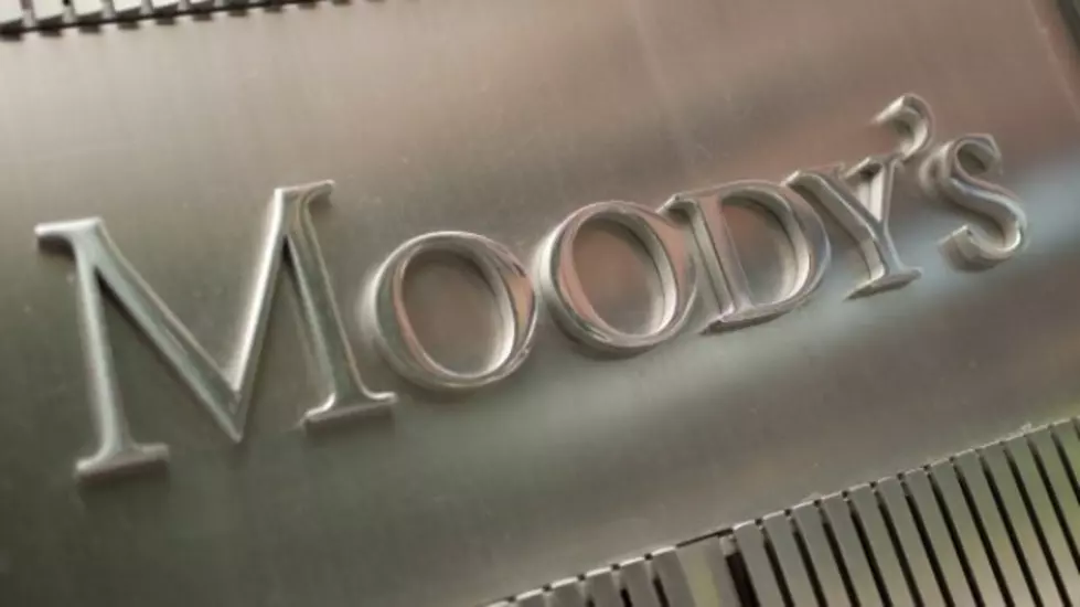 Moody’s Cuts Credit Ratings to 15 Major Banks
