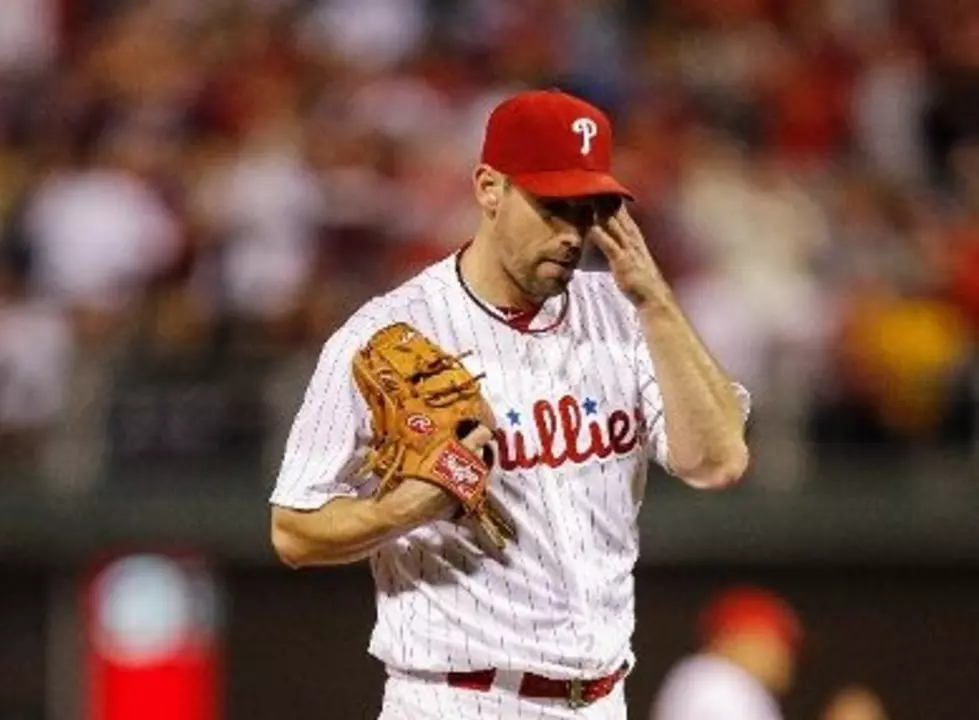Lee Falters Late; Phillies Topped By Dodgers