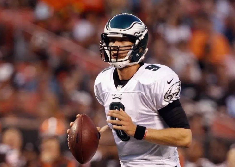 Rookie QB Foles Leads Eagles Over Browns