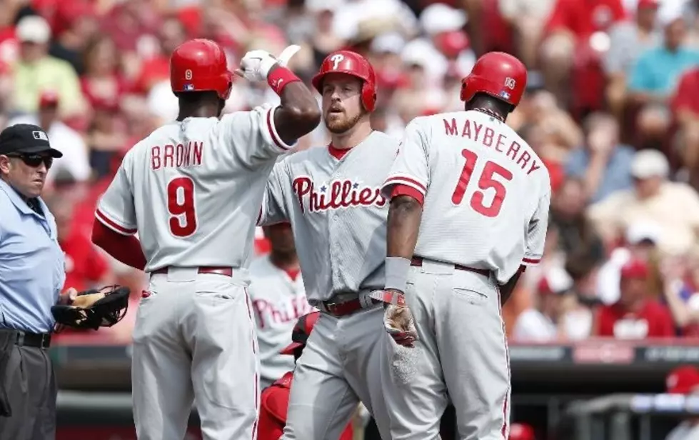 Phillies&#8217; Power Backs Halladay in Win Over Reds