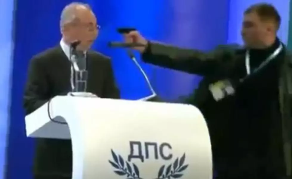 [VIDEO] Incredible Footage of a Failed Assassination Attempt