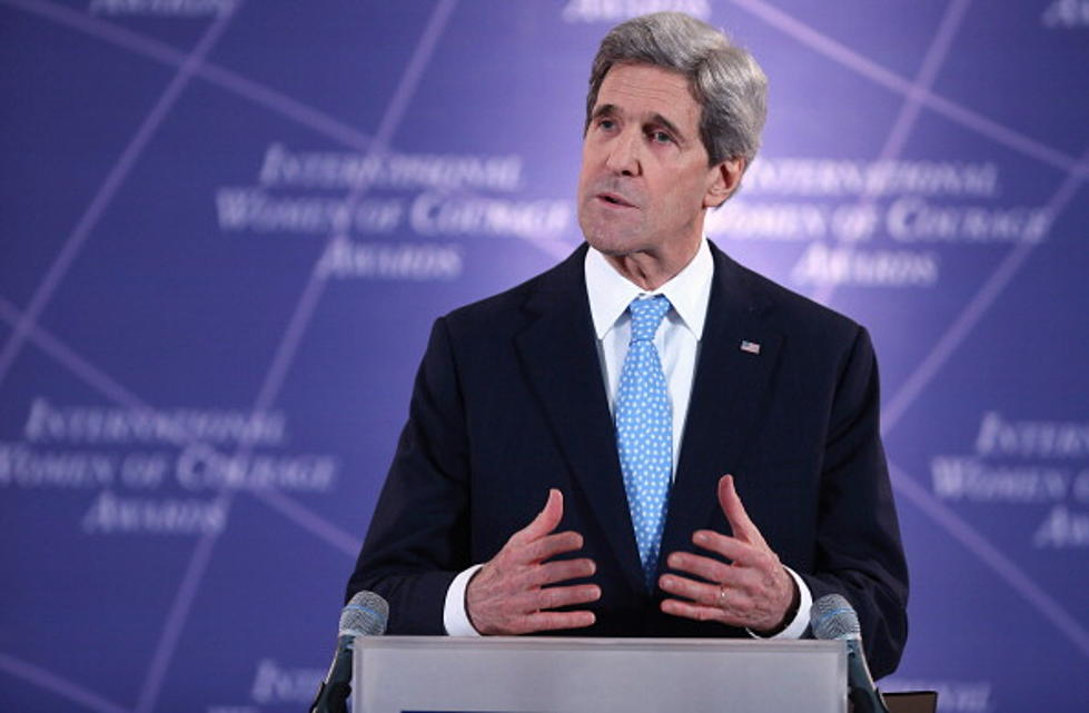 Kerry Arrives In Iraq On Unannounced Visit
