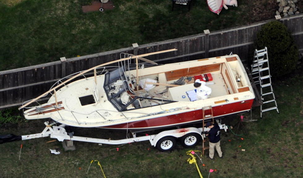 Report: Marathon Bombing Suspect Left Note in Boat [VIDEO]