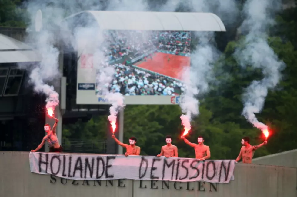Protesters With Flares Interrupt French Open Final