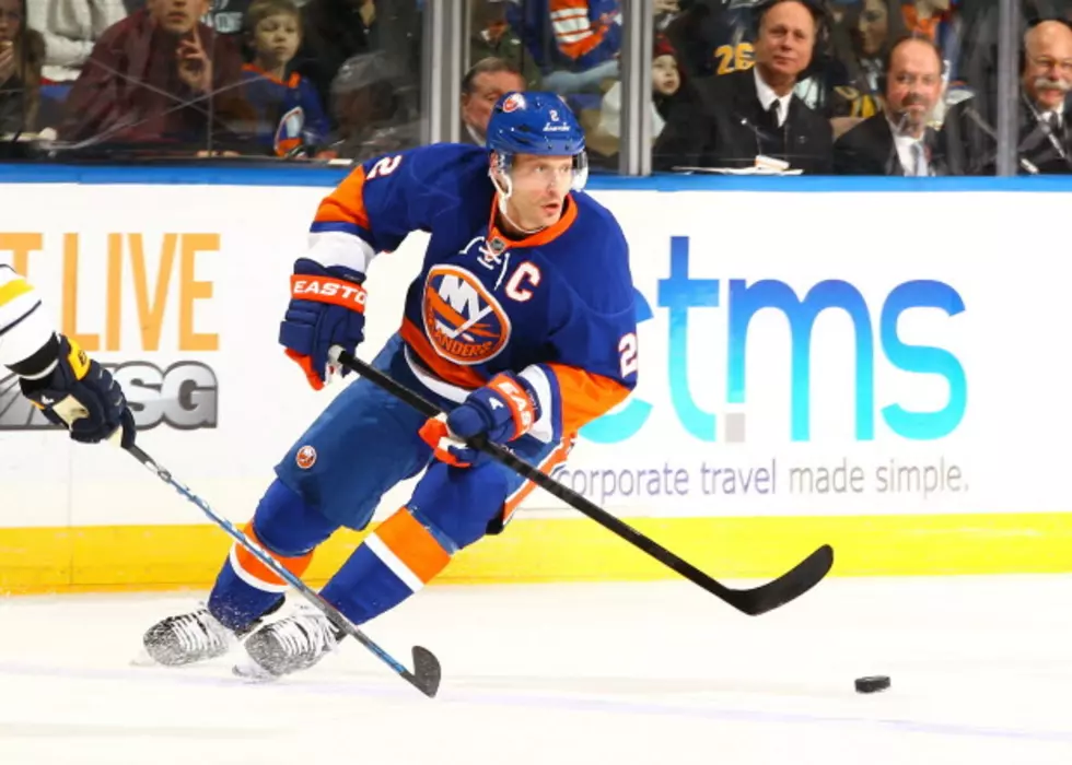 Flyers Acquire Pending Free Agent Streit From Islanders