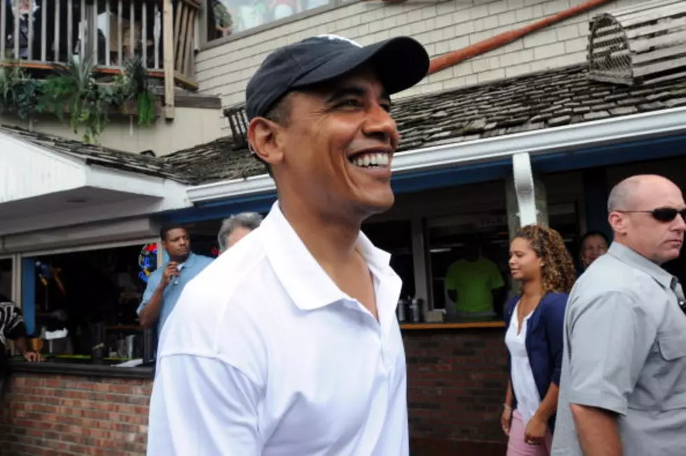 Obamas Return To Martha’s Vineyard For Vacation [VIDEO]