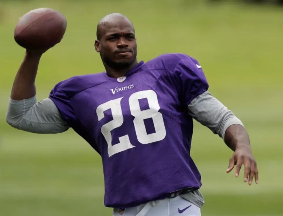 AP Source: Viking Adrian Peterson’s Son Dies