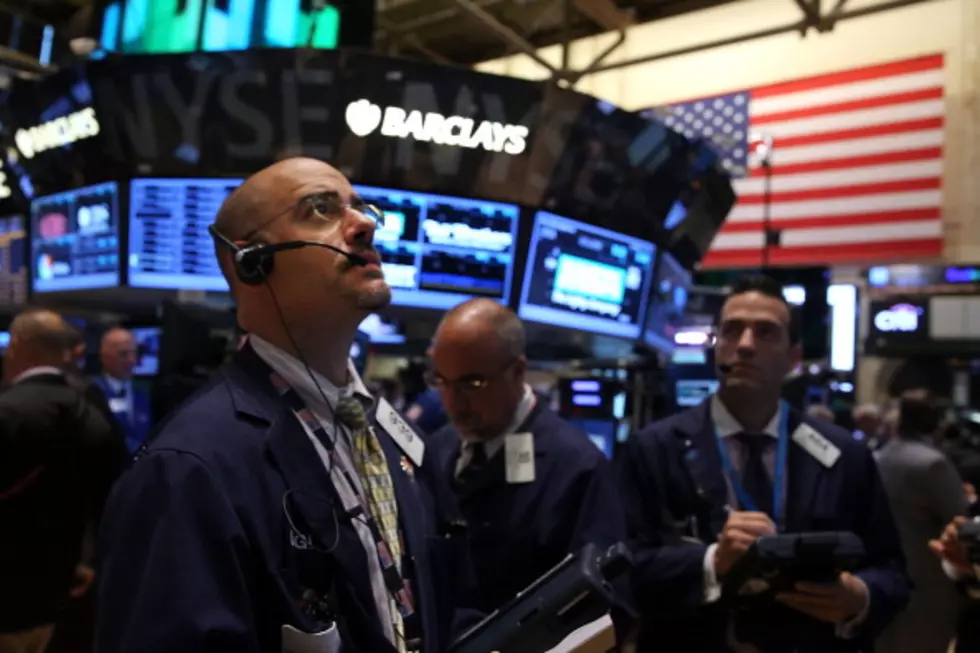 Stocks Edge Higher Despite Government Shutdown