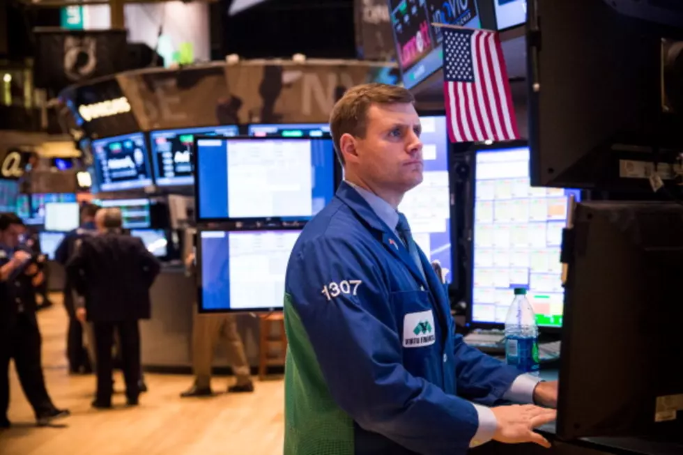 US Stocks Edge Higher as Market Rally Slows