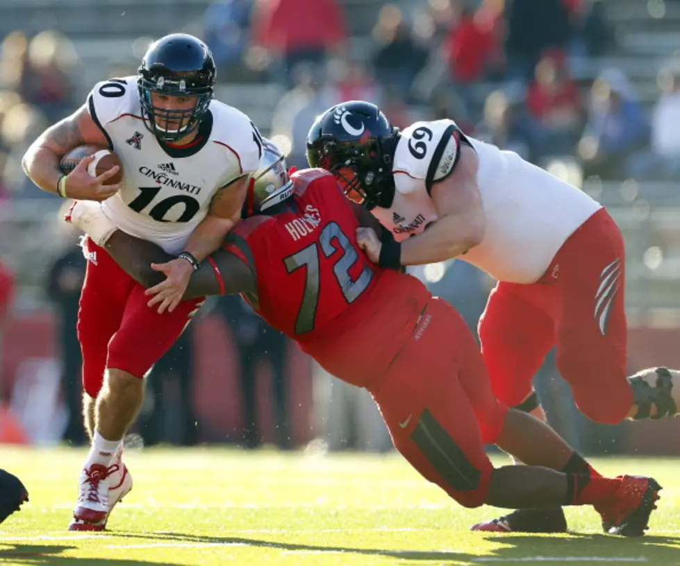 Cincinnati rolls over rutgers