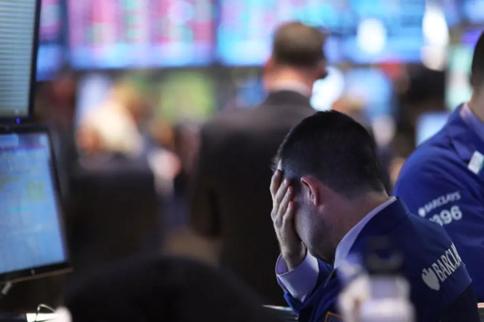 Stocks Sink As Consumer Spending Worries Deepen