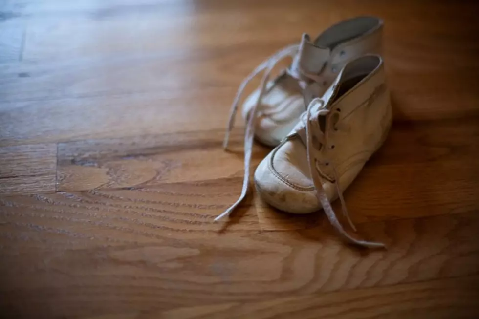 Toddler Kicked Out Of Restaurant Over Squeaky Shoes
