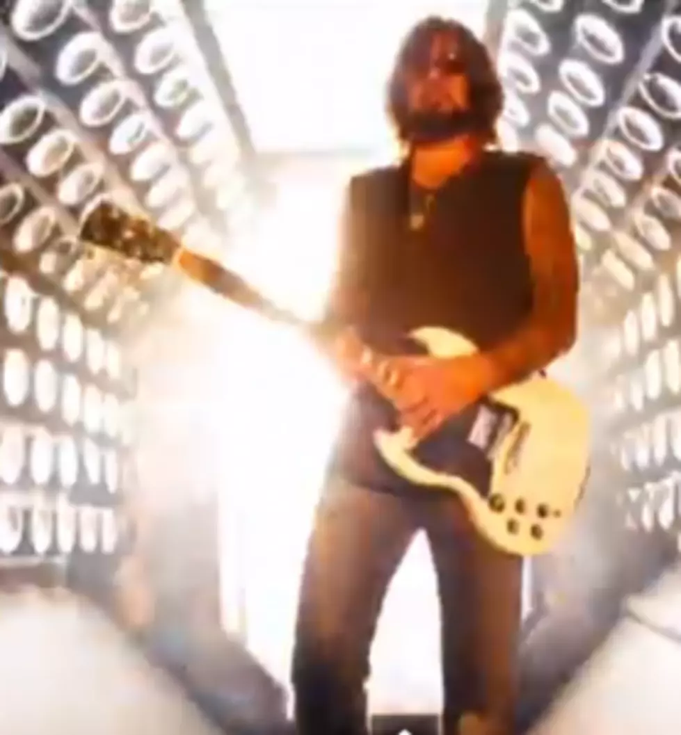 Billy Ray Cyrus’ Hip Hop Remix of ‘Achy Breaky Heart’ – Worst Song Ever Made? [POLL/VIDEO]