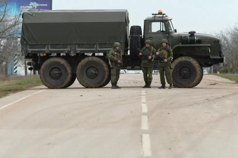 Hundreds of Gunmen Surround Ukraine Military Base