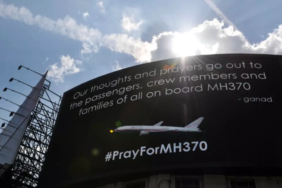 Prosecutors: 1 MH17 passenger had oxygen mask on