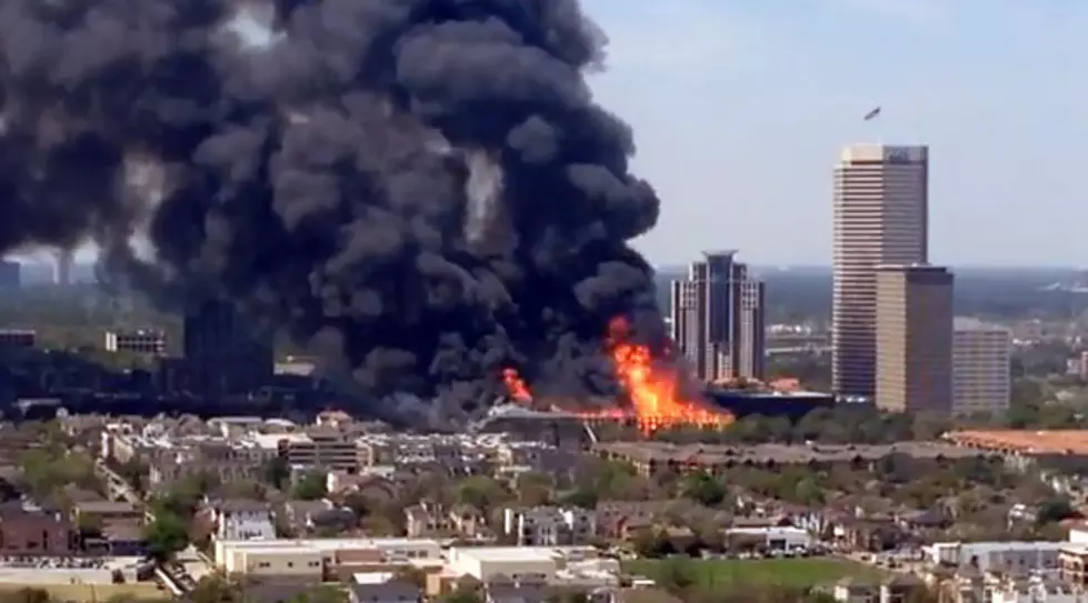 Houston Firefighters Battle Large Apartment Fire