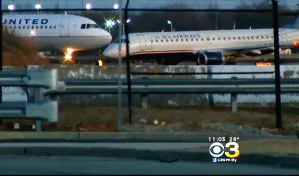 Plane Aborts Take Off at Philly Airport [VIDEO]
