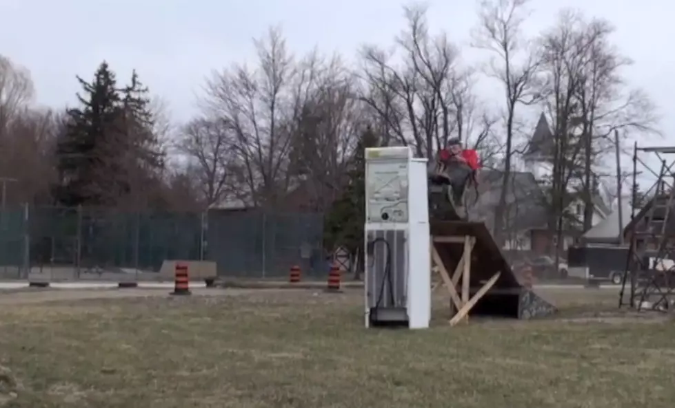 Canadian Rednecks Perform Shocking Stunts [VIDEO]