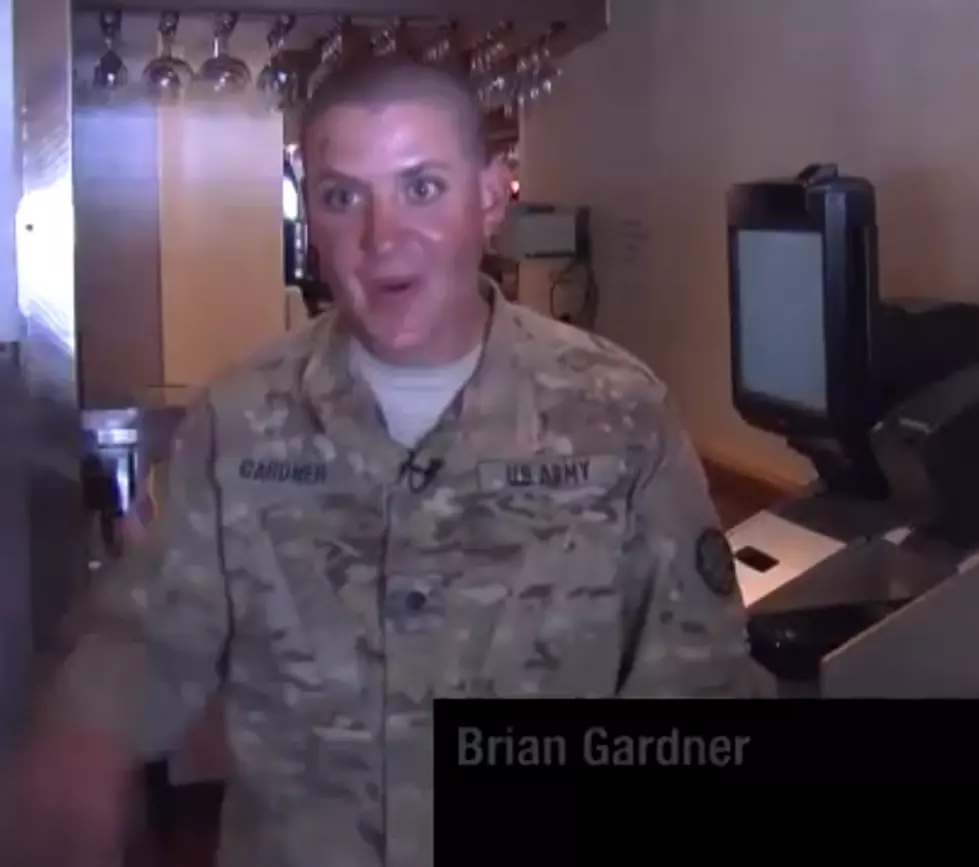 Soldier Surprises Mom as Waiter [VIDEO]
