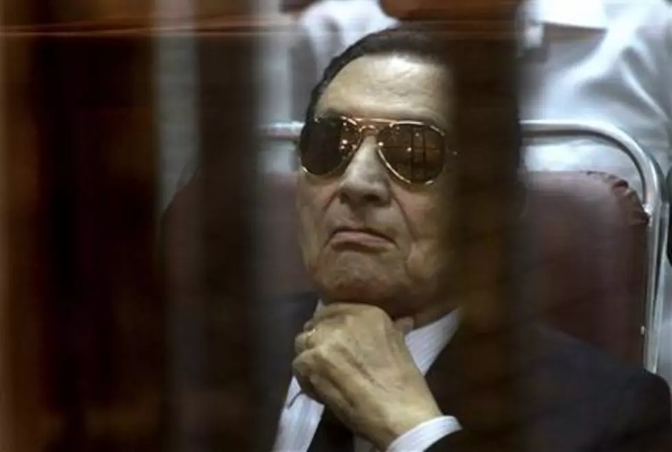 Egypt&#8217;s Mubarak Convicted of Graft, Gets 3 Years