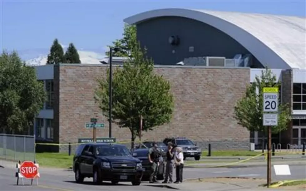 Police: Shooter at Oregon School Had Assault Rifle