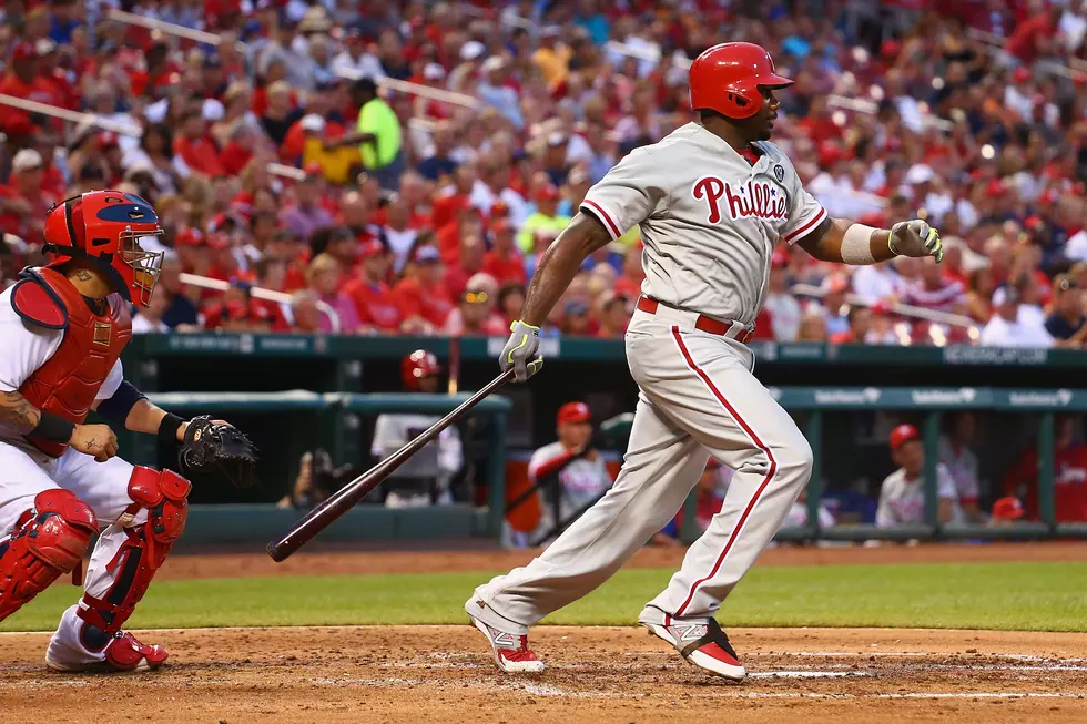 Howard powers Phillies to victory