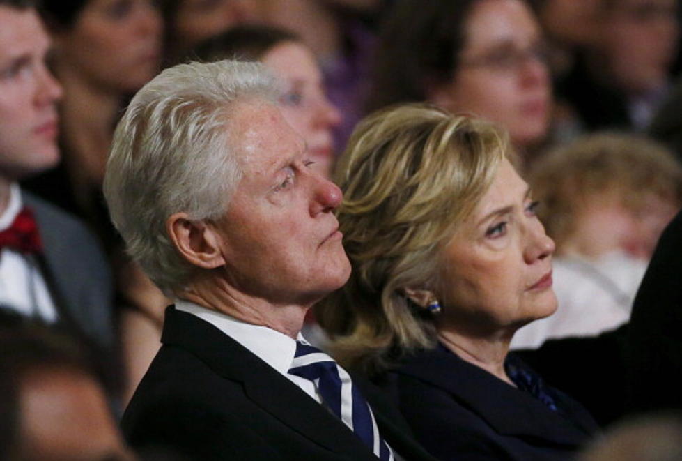 Clinton Says Pair &#8216;Dead Broke&#8217; After White House