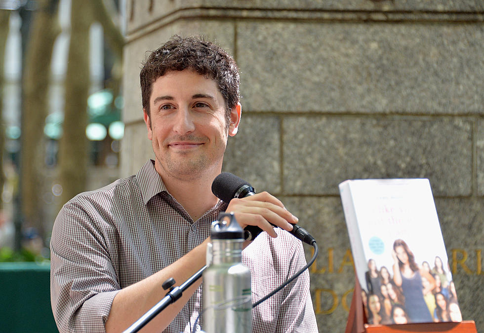 Jason Biggs jokes about Malaysia Airlines plane crash:  Funny or wrong?