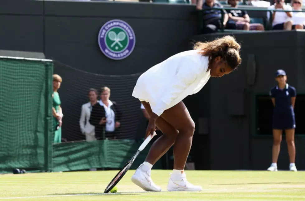 Serena Williams stops after 3 games in doubles