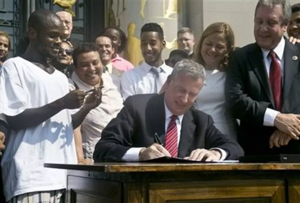 Mayor signs law to create NYC municipal ID cards