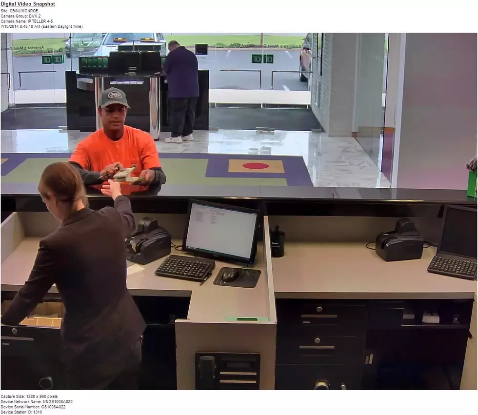 Police seek suspect in Monroe bank robbery