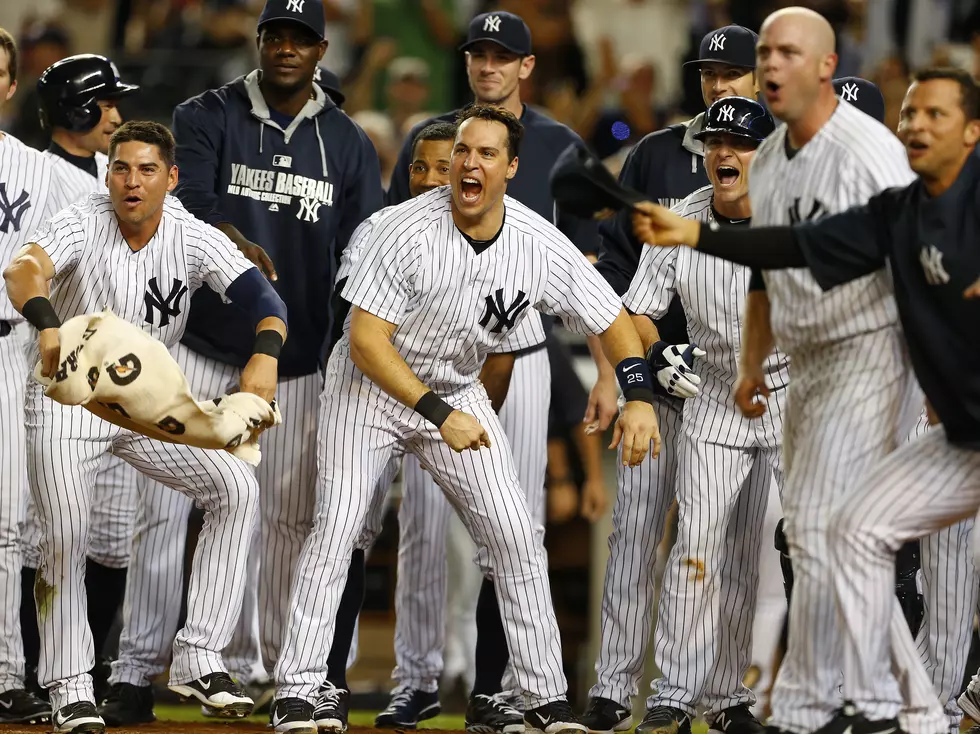 Two 9th-inning homers lift Yanks over Sox