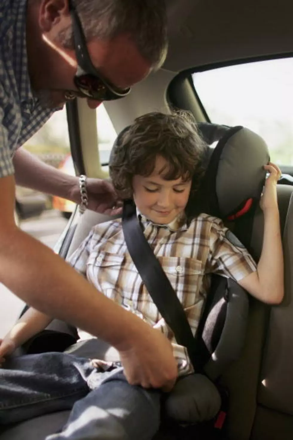 Study: 9 in 10 parents move child from booster seat too soon