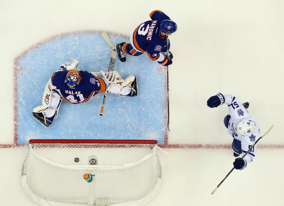 Islanders overwhelmed by Leafs in loss