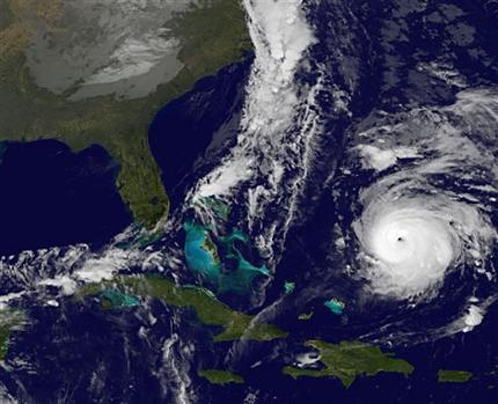 Category 4 Hurricane Gonzalo aims for Bermuda