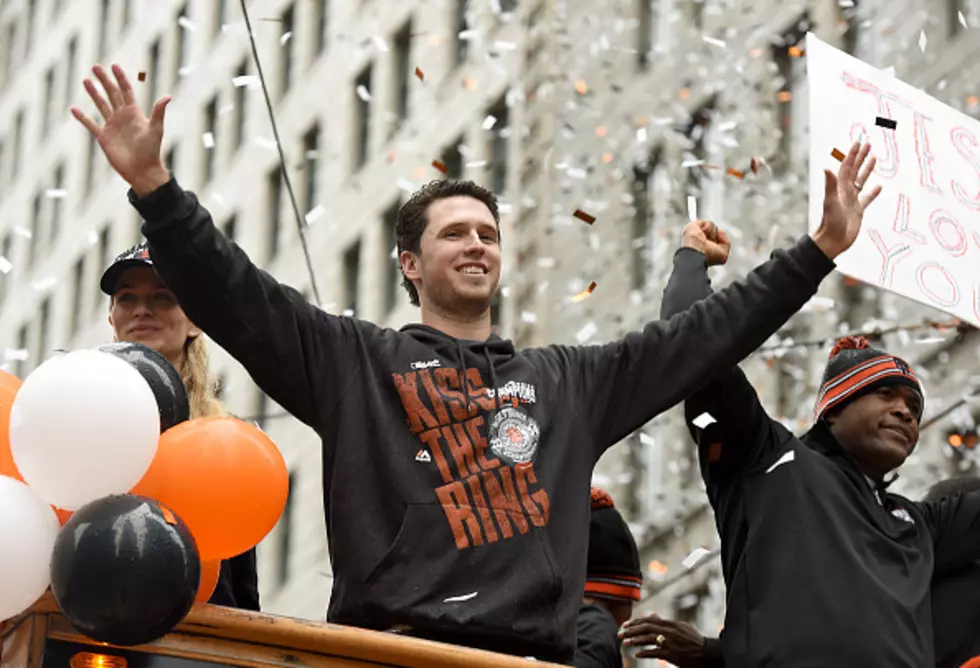 Orange fever reigns over drizzly Giants&#8217; parade