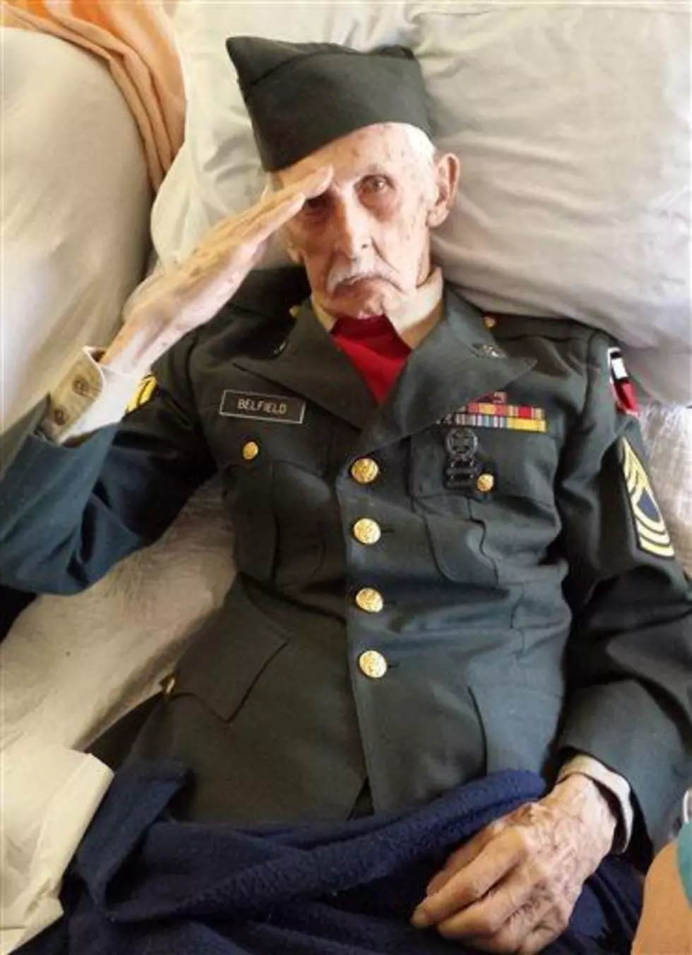 WWII vet, 98, wore uniform for final salute before dying