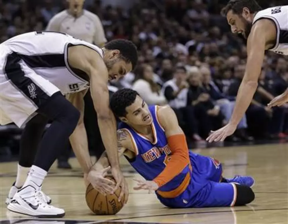 Without Duncan & co., Spurs beat Knicks