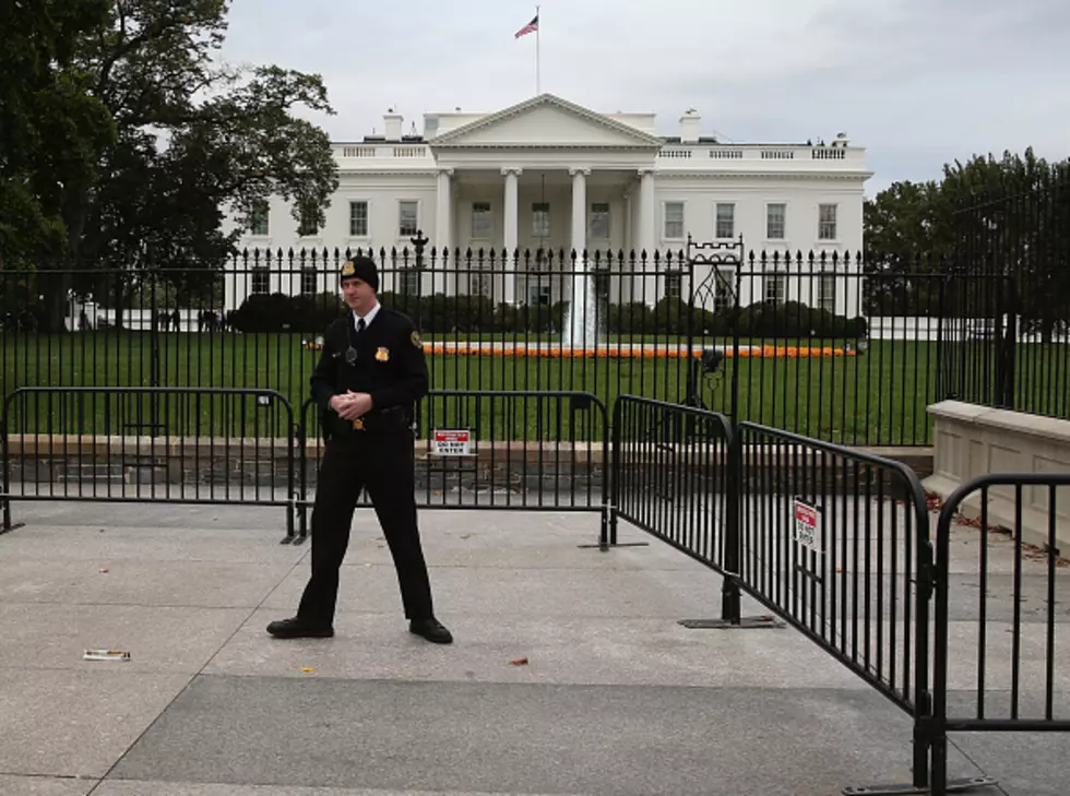 Spokesman: Secret Service recovers &#8216;device&#8217; at White House