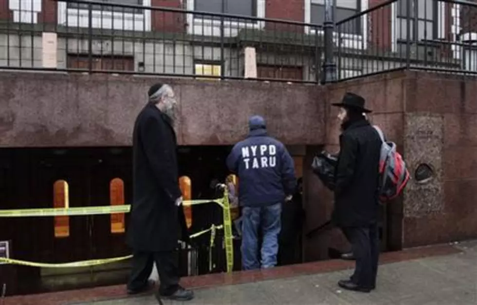 Police shoot man who stabbed student in synagogue
