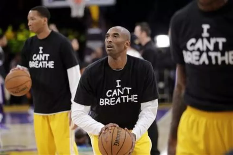 School bans &#8216;I Can&#8217;t Breathe&#8217; T-shirts at tournament